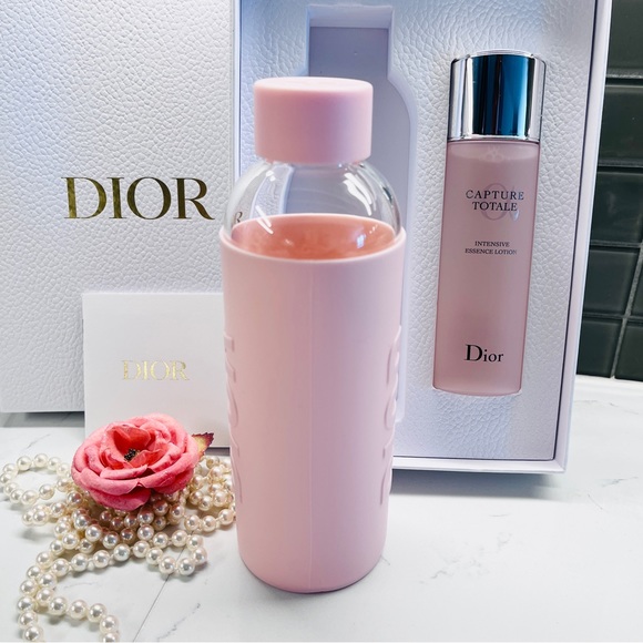 NIB Dior Pink Water Bottle Capture Totale Intensive Essence Lotion 5oz Set New - Picture 2 of 6